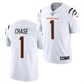 Cheap Men Cincinnati Bengals #1 Ja\'Marr Chase White Vapor Untouchable Limited Stitched Jersey